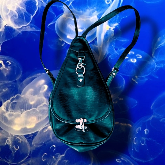 UNIF Bags Vintage Tear Drop Leather Backpack With Silver Hardware